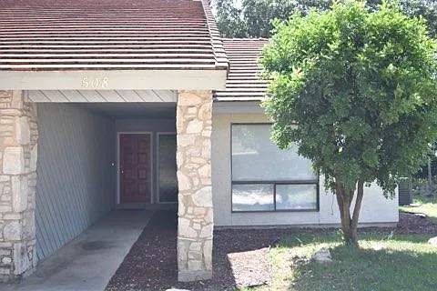 508 Lucile Ln — Photo 2