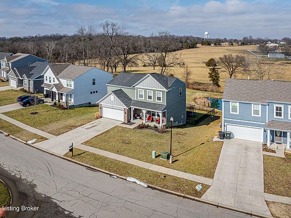 2nd image of 475 Williamsburg Dr