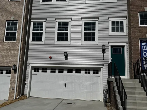 302 Birdie Ct, Pikesville, MD 21208