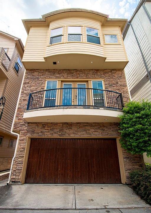 1st image of 114 Heights Blvd Unit C