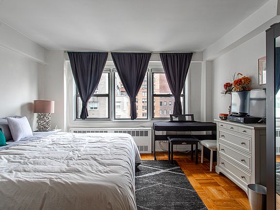 5th image of 205 E 77th St APT 14E