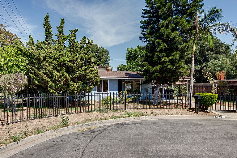 1st image of 5556 N Conwell Ave