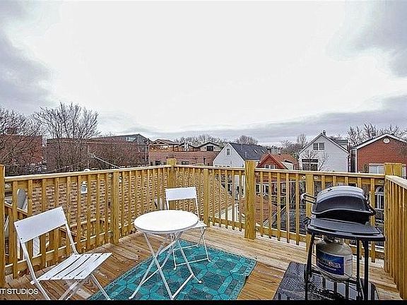 5th image of 1511 W Wellington Ave #827