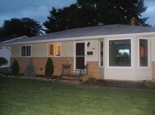 3975 Spencer Rd, Rocky River, OH 44116