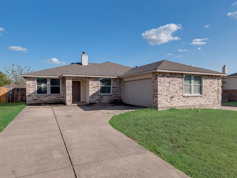 1st image of 325 Briaroaks Dr