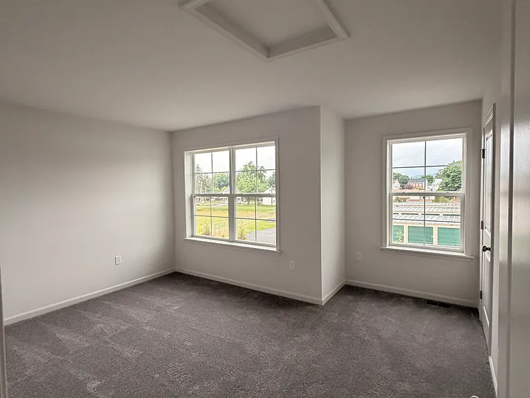 128 Foundry Ln — Photo 7