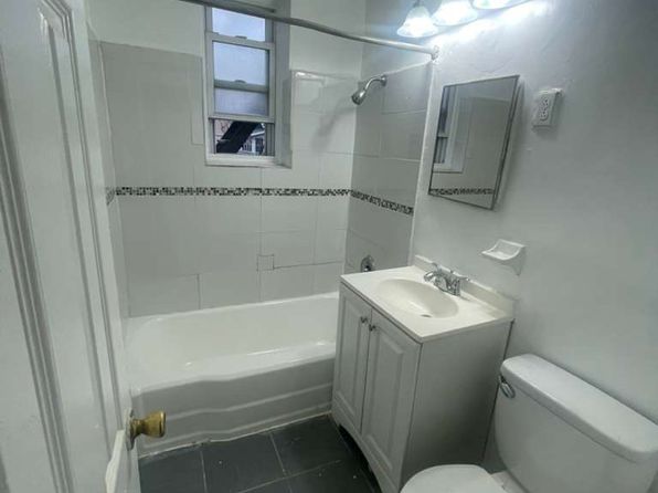 103 Chancellor Ave #26B