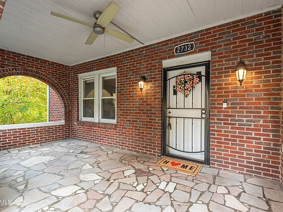 3rd image of 2732 Linden Ave