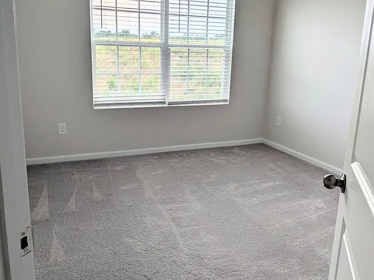 266 E Compass Way — Photo 19