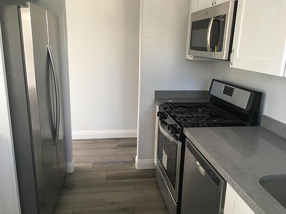 4th image of 3016 K St