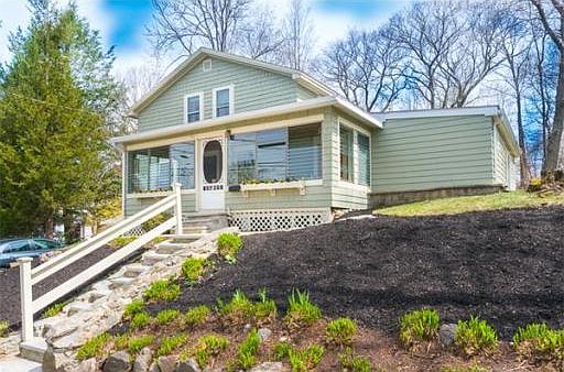 11 Chestnut Rd, Reading, MA 01867 | Zillow