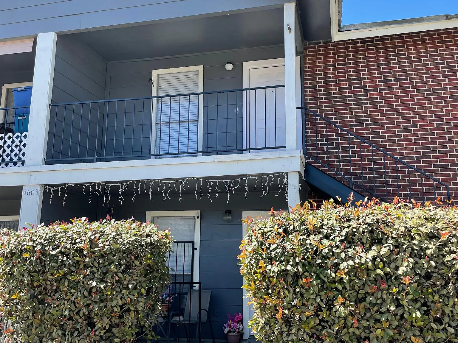 2 bed, 940 sqft, $1,050 — Photo 2