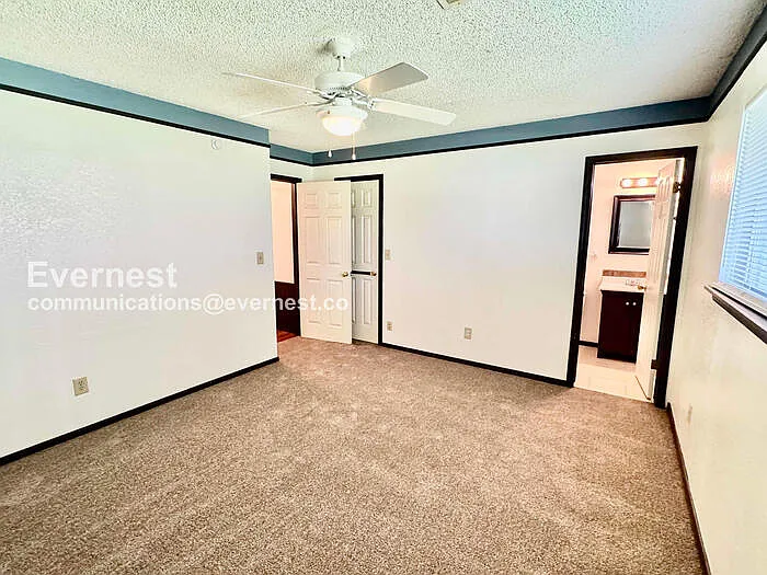 4325 S Ash Ave — Photo 12