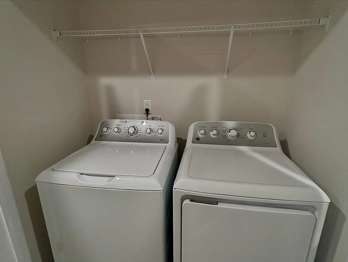 3 bed, 1442 sqft, $1,800 — Photo 3