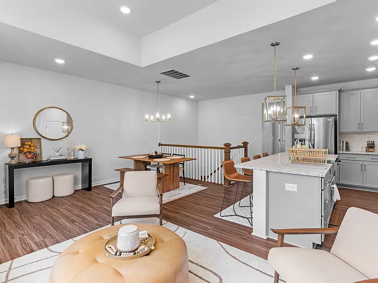 2211 Statesville Ave — Photo 6