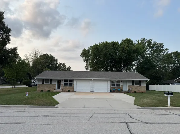 2955 Jauquet Dr, Green Bay, WI 54311