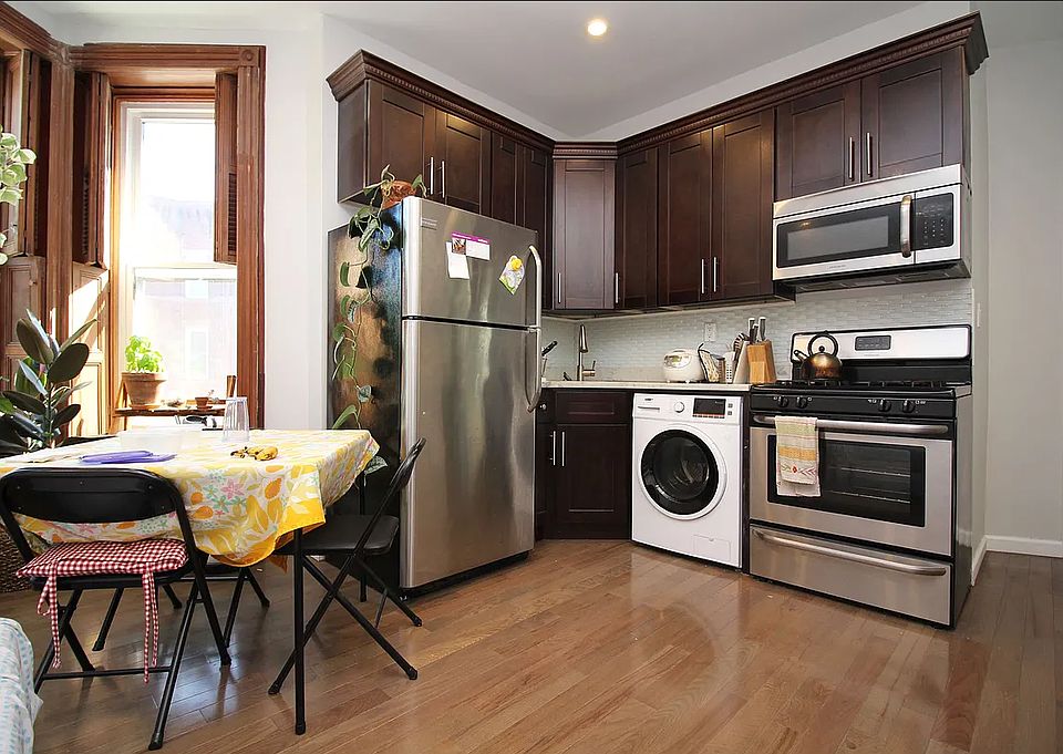 1st image of 262 Stuyvesant Ave APT 2