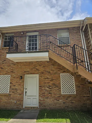 2116 Fairchild St Photo 1