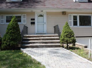 35 Knickerbocker Rd, Demarest, NJ 07627
