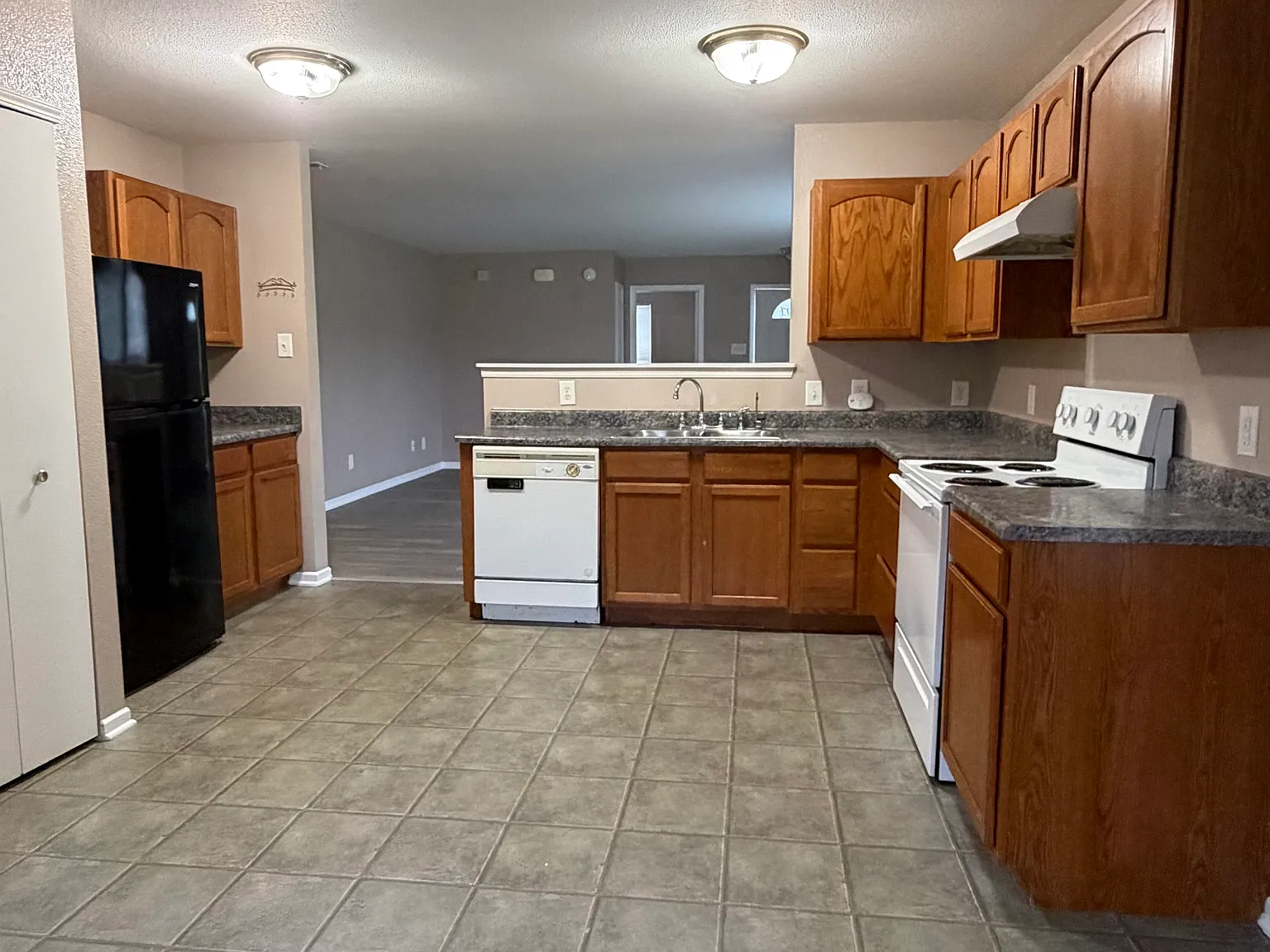 3 bed, 1264 sqft, $1,650 — Photo 4