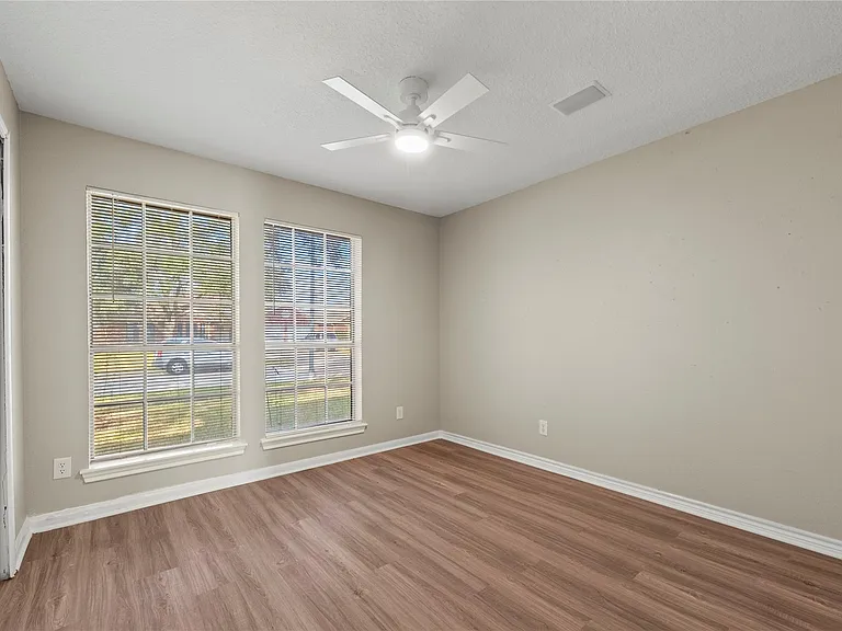 7134 Prairie Village Dr — Photo 9