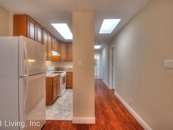 5th image of 319 Poplar Ave APT 6