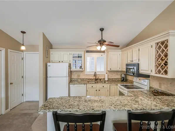 611 Lazy Days Rd #D-12, Osage Beach, MO 65065