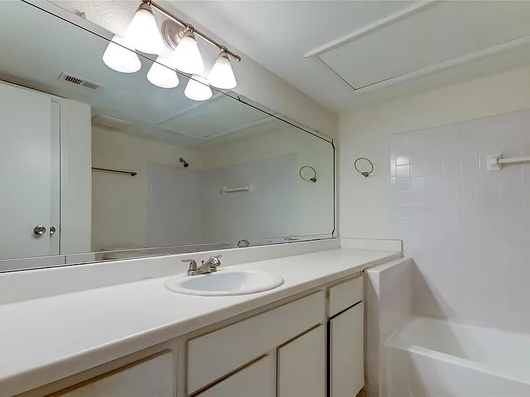 9100 Dr Martin Luther King Jr St N #1423 — Photo 11