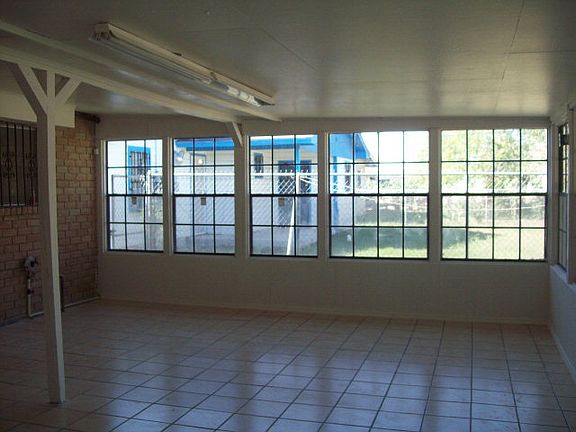 3rd image of 501 W Mahl St