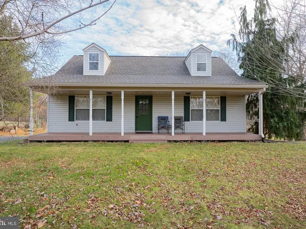 2995 Seisholtzville Rd, Macungie, PA 18062