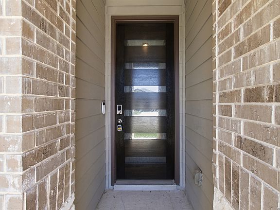 3rd image of 25838 Marigold Oaks