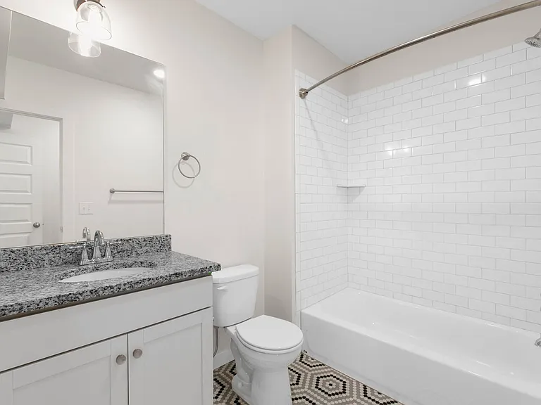 Greenview Apartments - Forest Park — Photo 22
