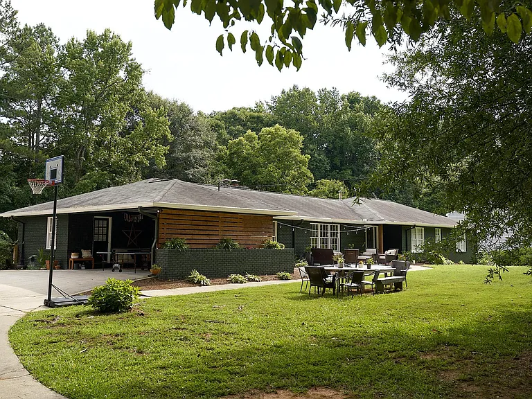 610 Lake Charles Way — Photo 3