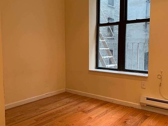 3rd image of 7 W 108th St #1C1