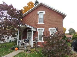 324 N 11th St, Coshocton, OH 43812