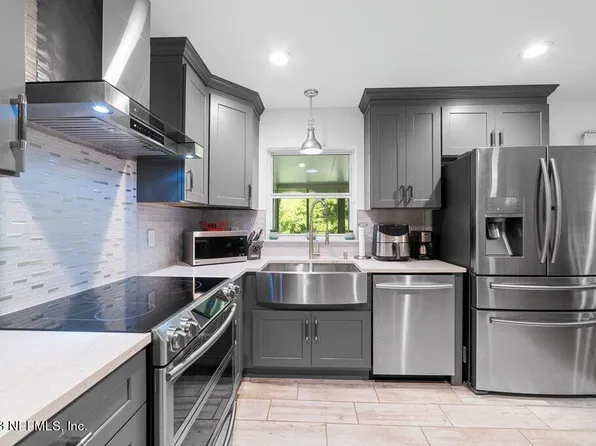 7015 BONNIE BRAE Lane, Jacksonville, FL 32210