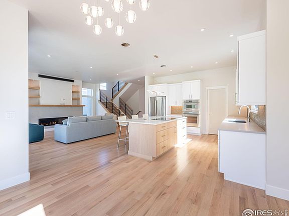 4th image of 2308 Glacier Ct