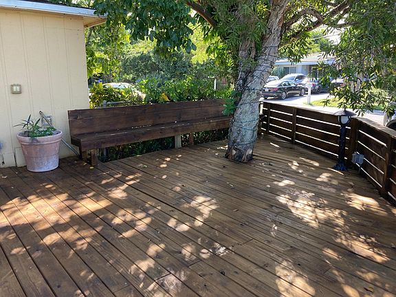 3rd image of 420 NE 14th Ave APT 1