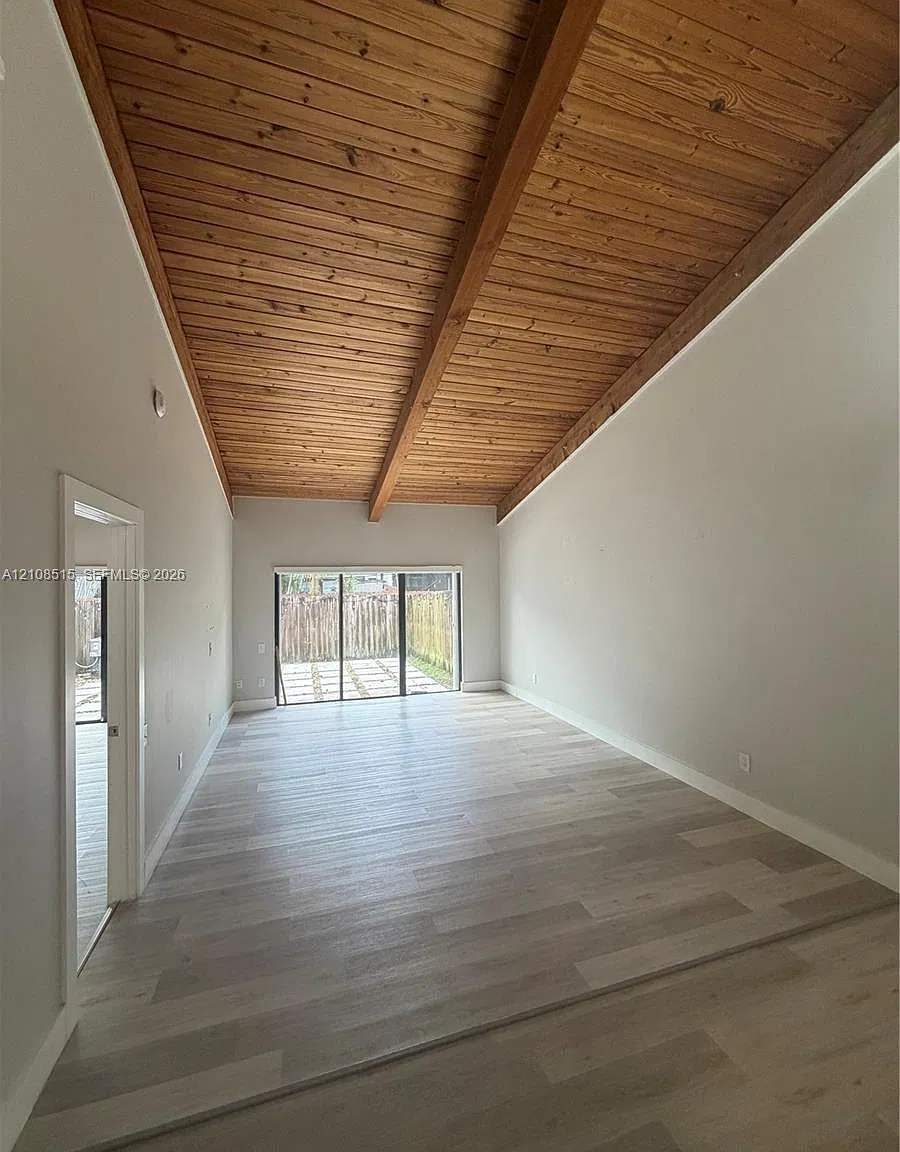 Cindis Place Sec 2 — Photo 2
