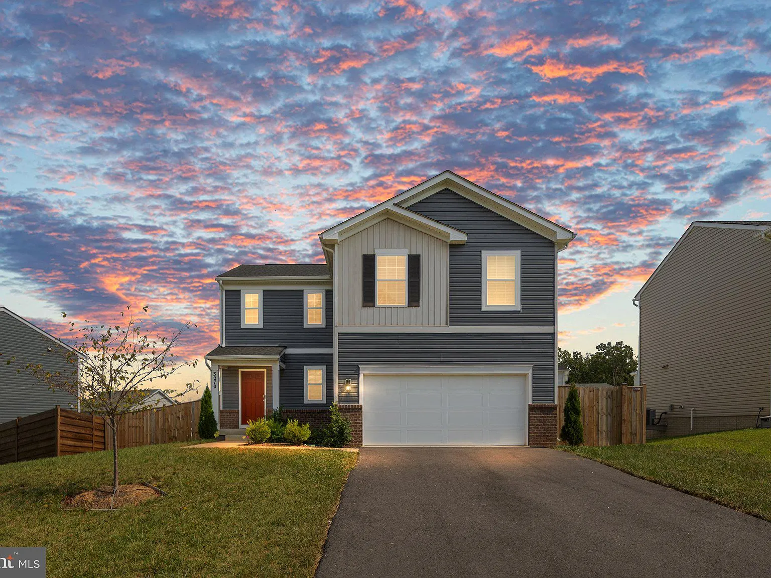 4 bed, 2.5 bath, 2855 sqft, $2,900 — Photo 1