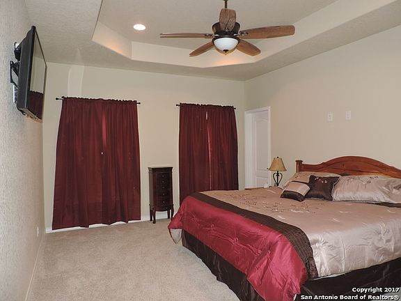 3rd image of 132 Parkcrest