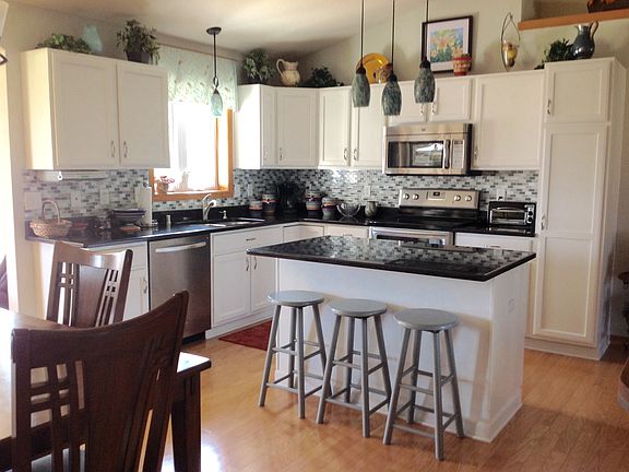 4th image of 1111 W Potomac Dr