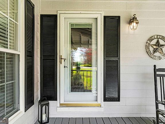 3rd image of 1987 Univeter Rd