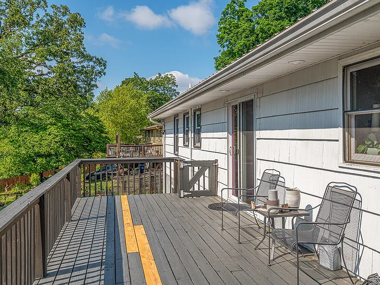 3902 Laird Ln — Photo 35