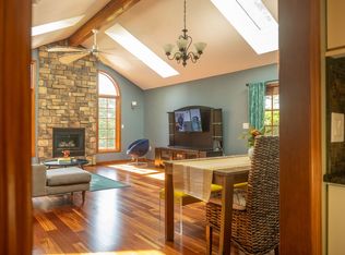 802 Westmoreland Dr, Niskayuna, NY 12309