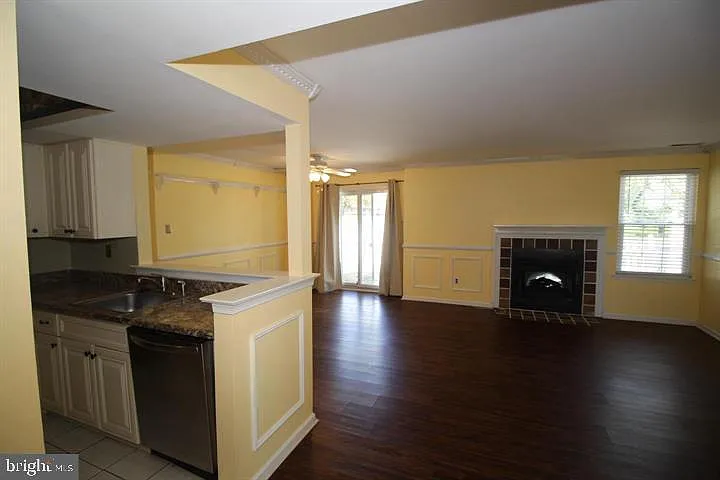 681A Rose Hollow Dr — Photo 5