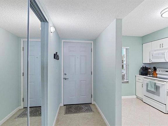 4th image of 7294 CLOISTER DRIVE #9