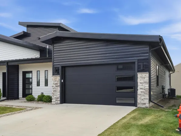 257 Nomo Pl, Crown Point, IN 46307