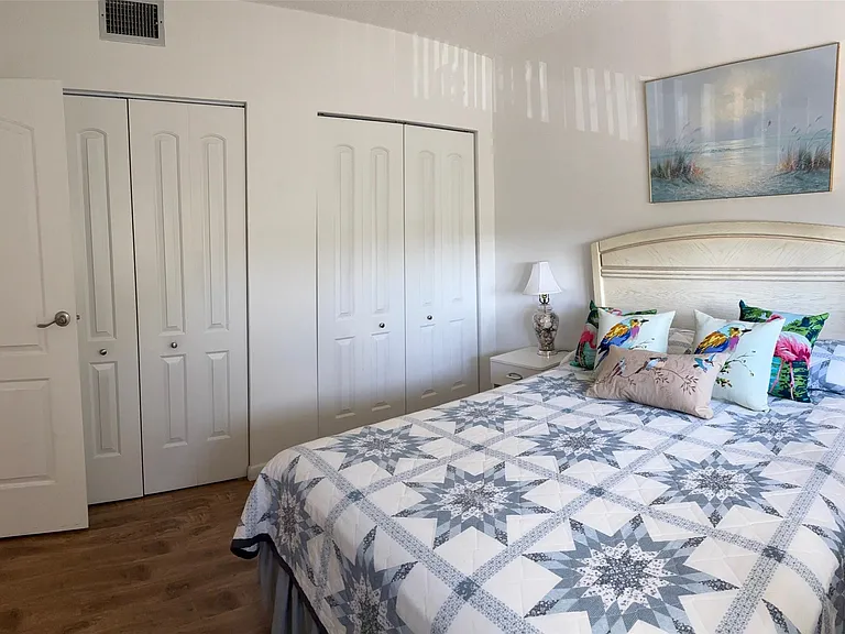 1055 Country Club Dr #404 — Photo 17