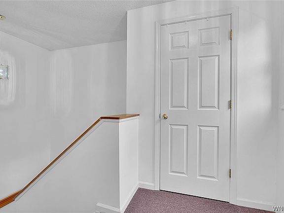 4th image of 158 Olde Stone Ln